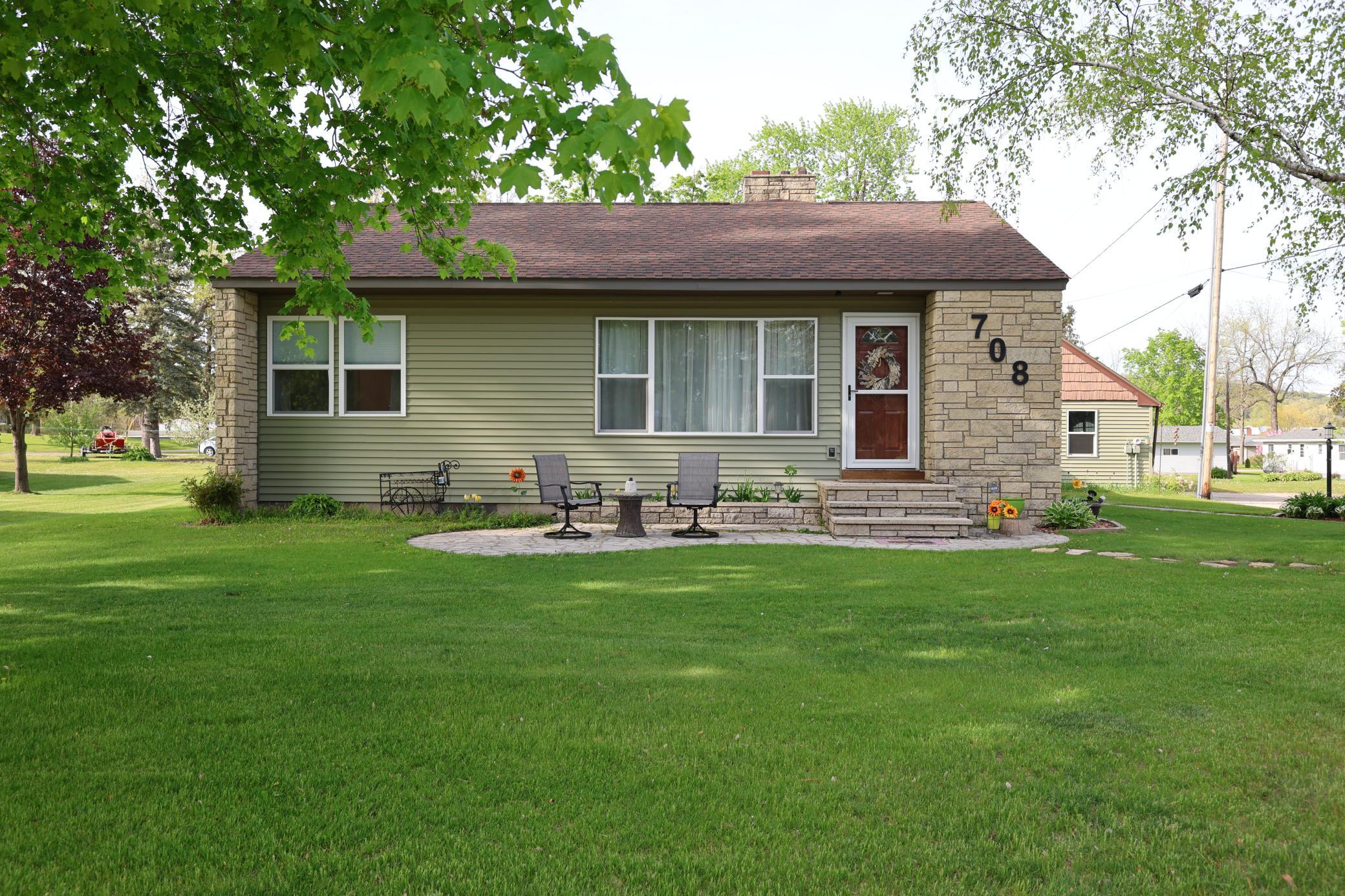708 3rd Street Property Photo 2