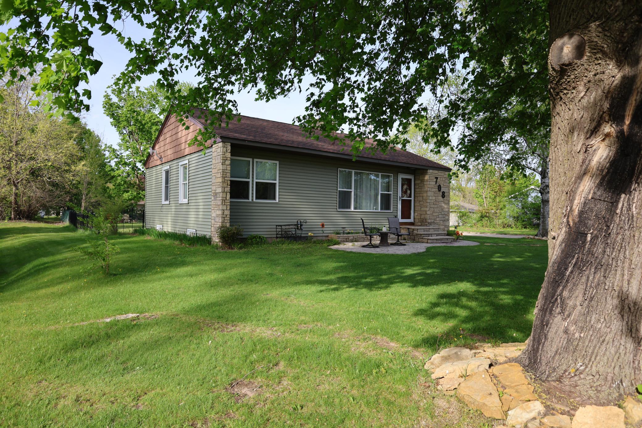 708 3rd Street Property Photo 7