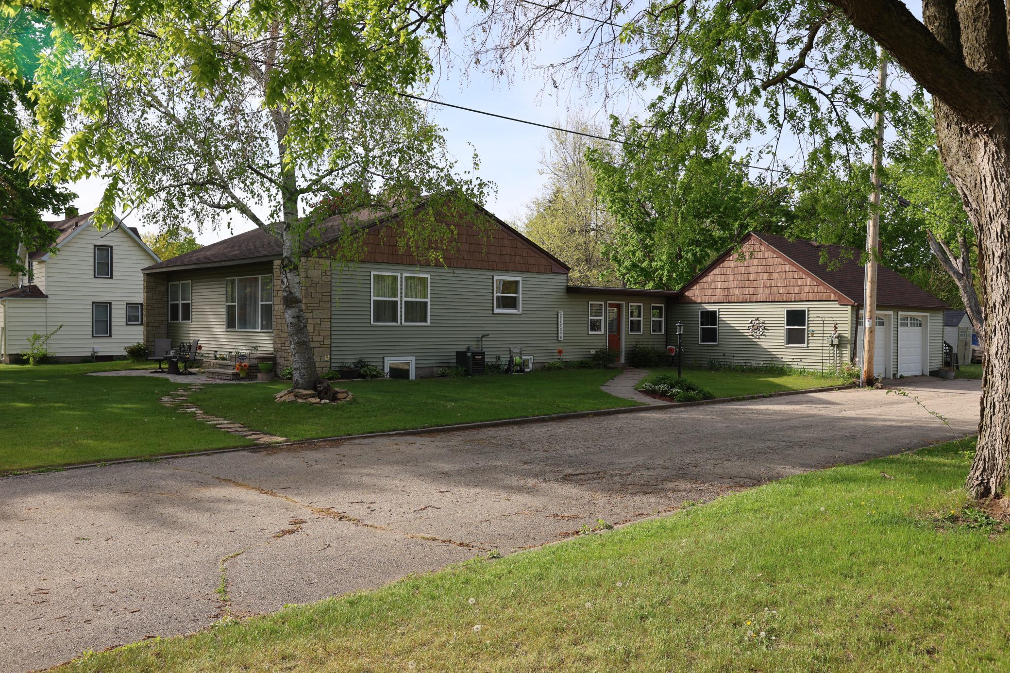 708 3rd Street Property Photo 8