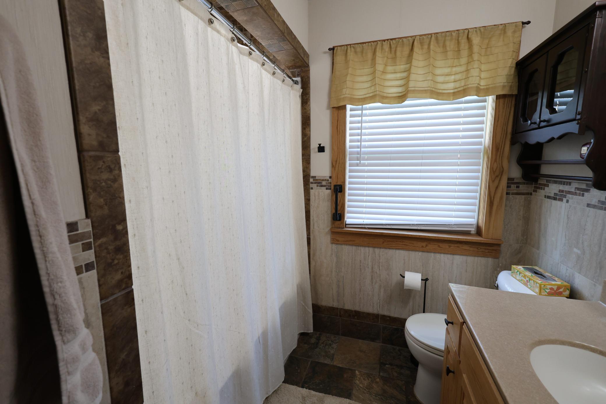 708 3rd Street Property Photo 28