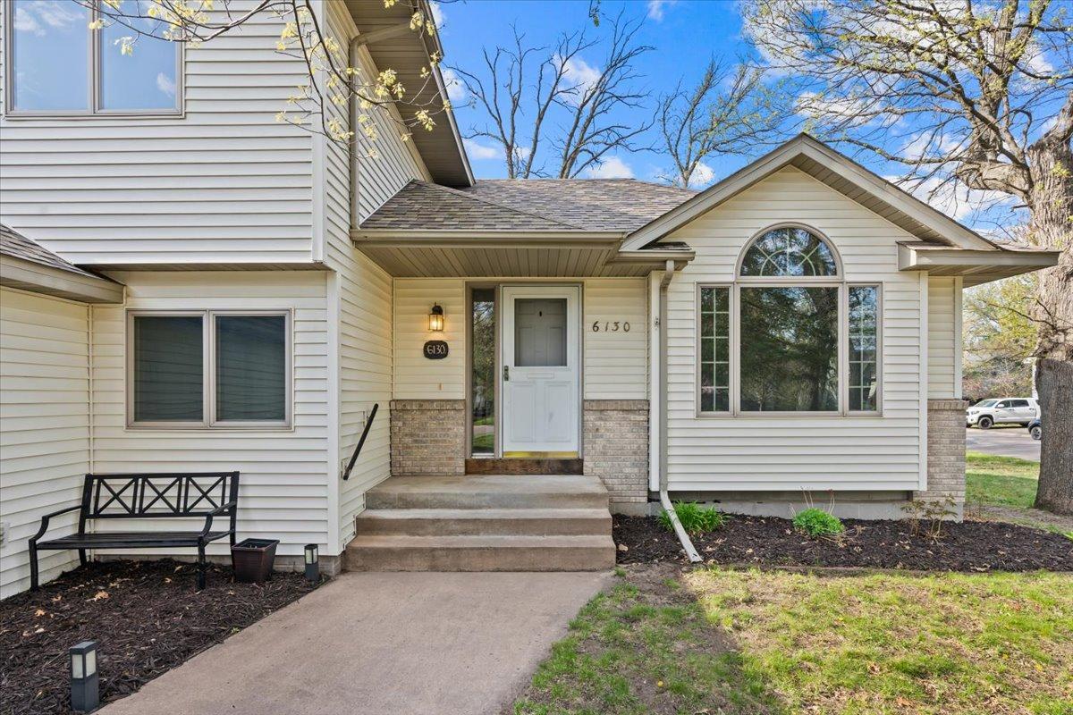 6130 Albert Lane