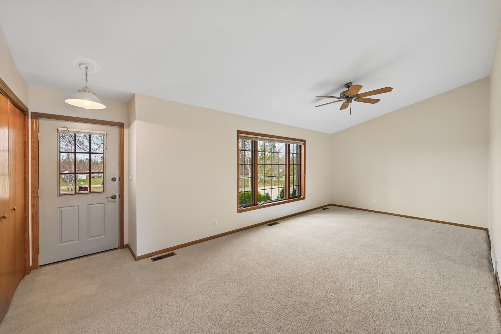 2120 Grotte Avenue Ne Property Photo 6