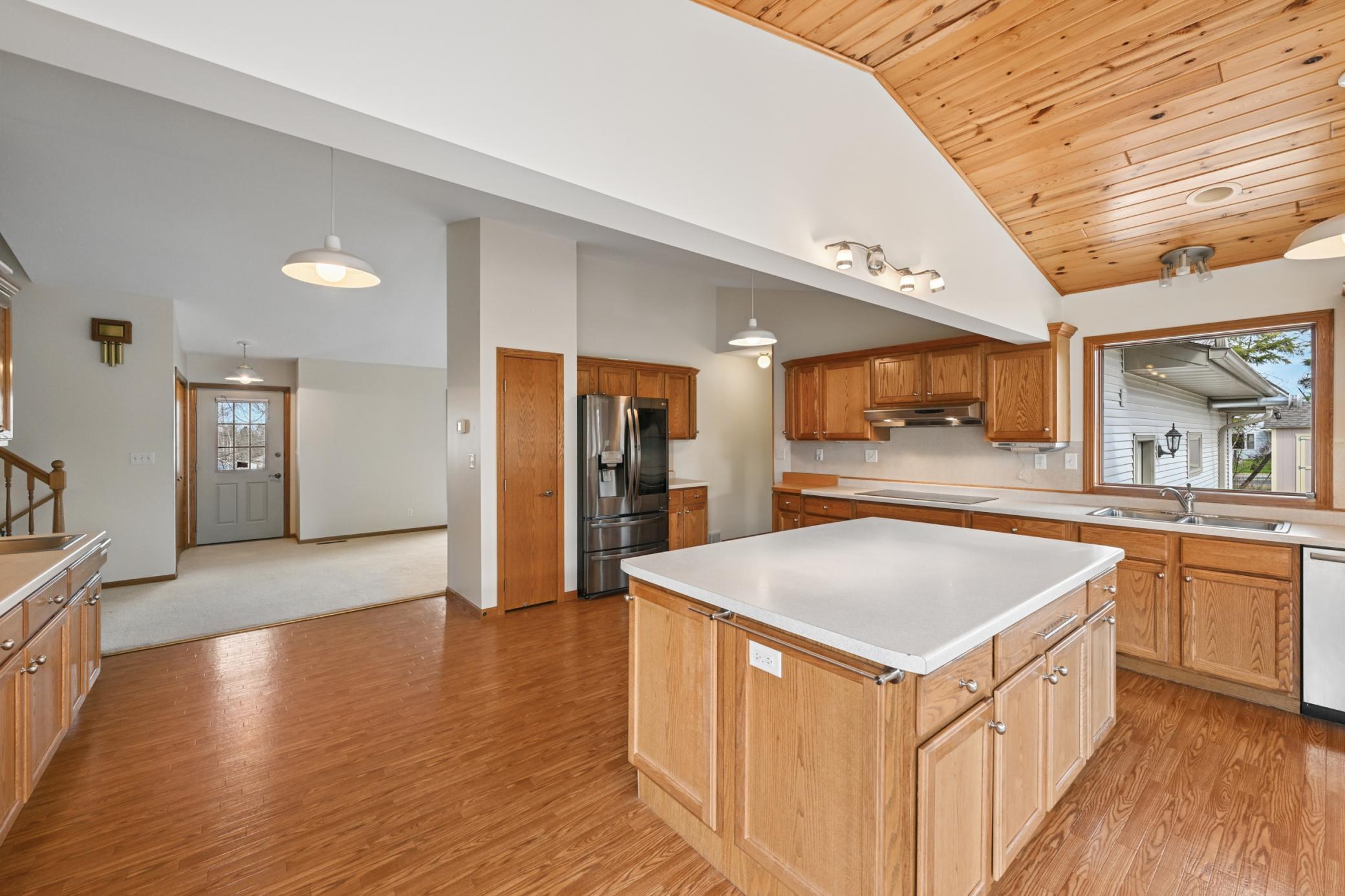 2120 Grotte Avenue Ne Property Photo 12