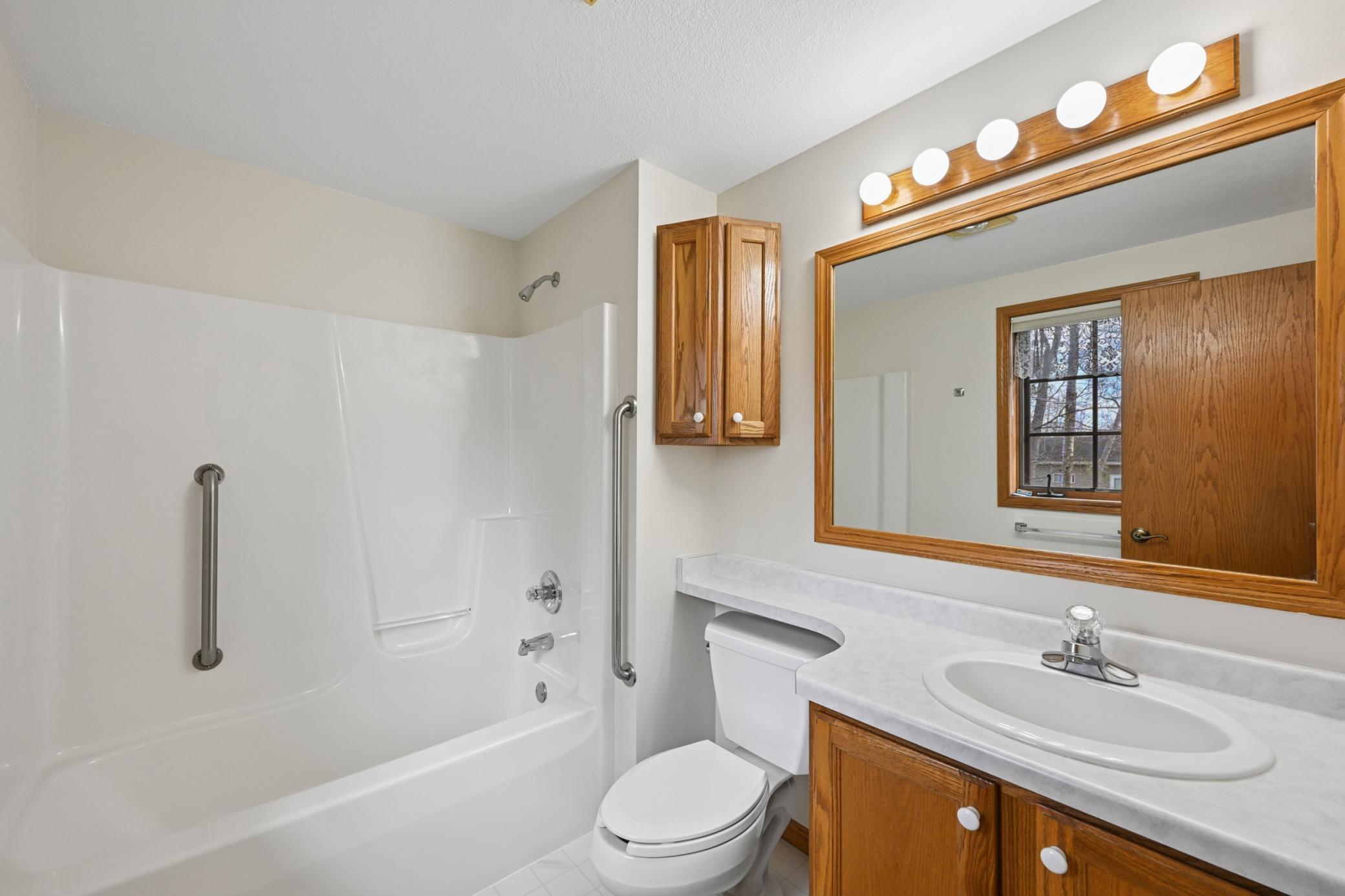 2120 Grotte Avenue Ne Property Photo 23