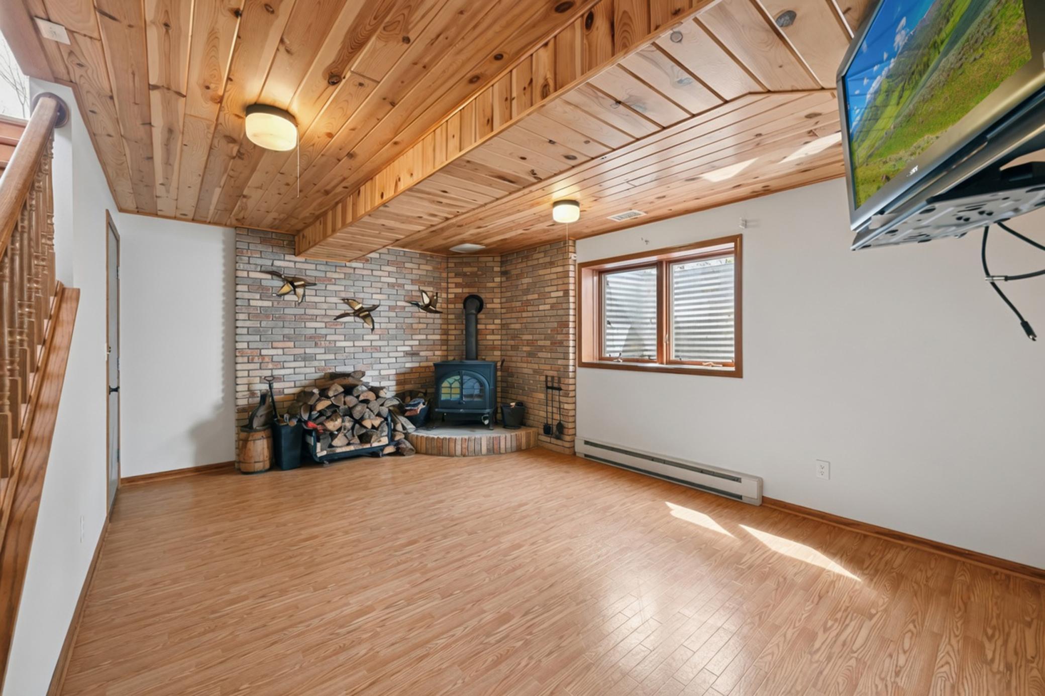 2120 Grotte Avenue Ne Property Photo 39