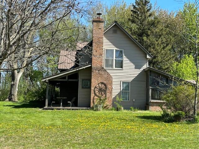 25660 330th Avenue Property Photo 1
