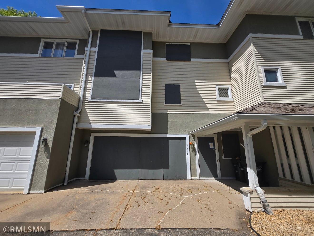 3664 Abbey Way B Property Photo 2