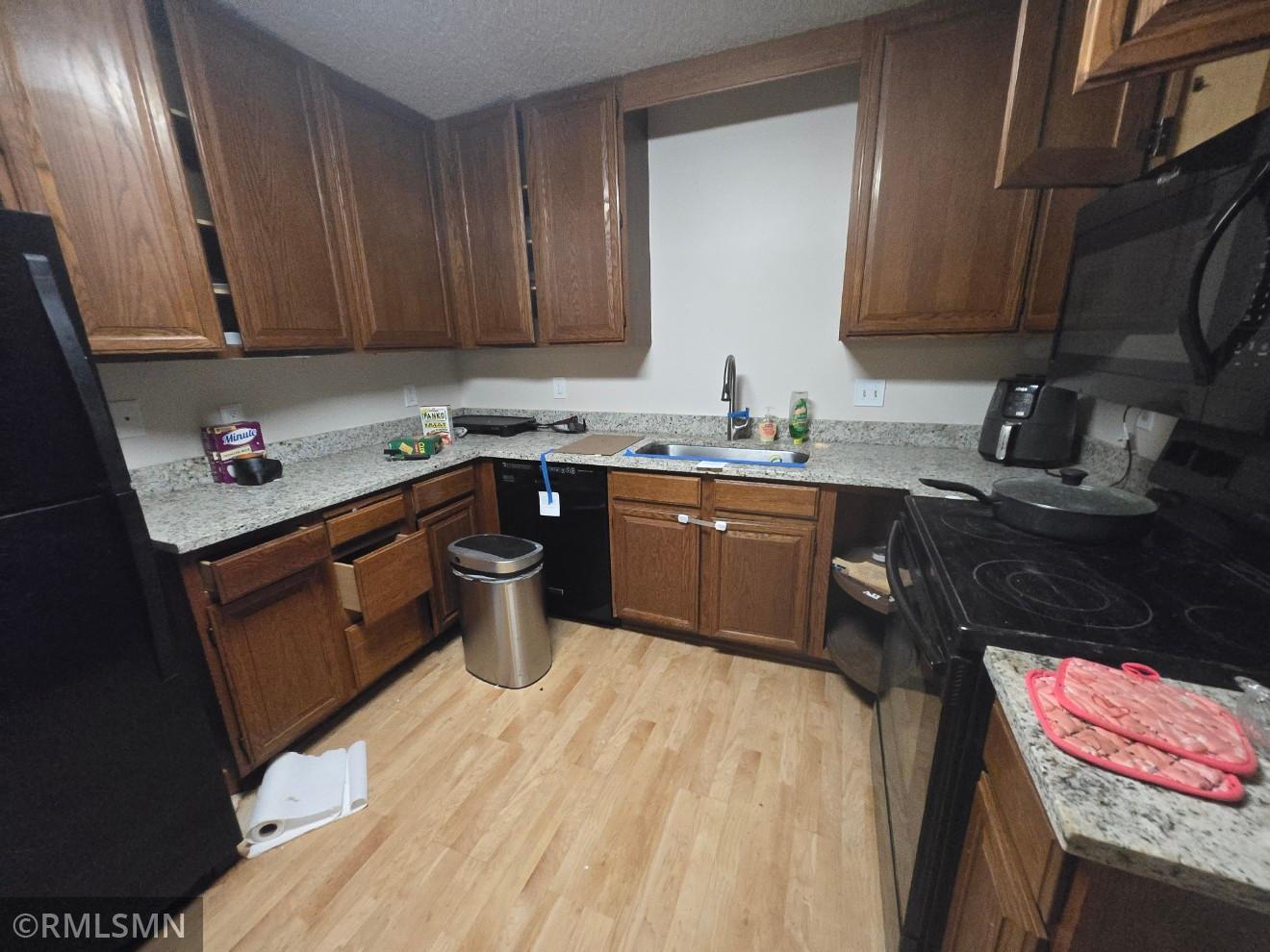 3664 Abbey Way B Property Photo 6