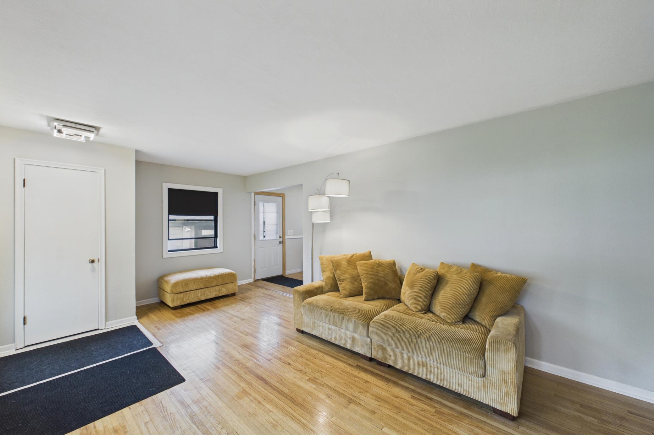 6924 Drew Avenue N Property Photo 8