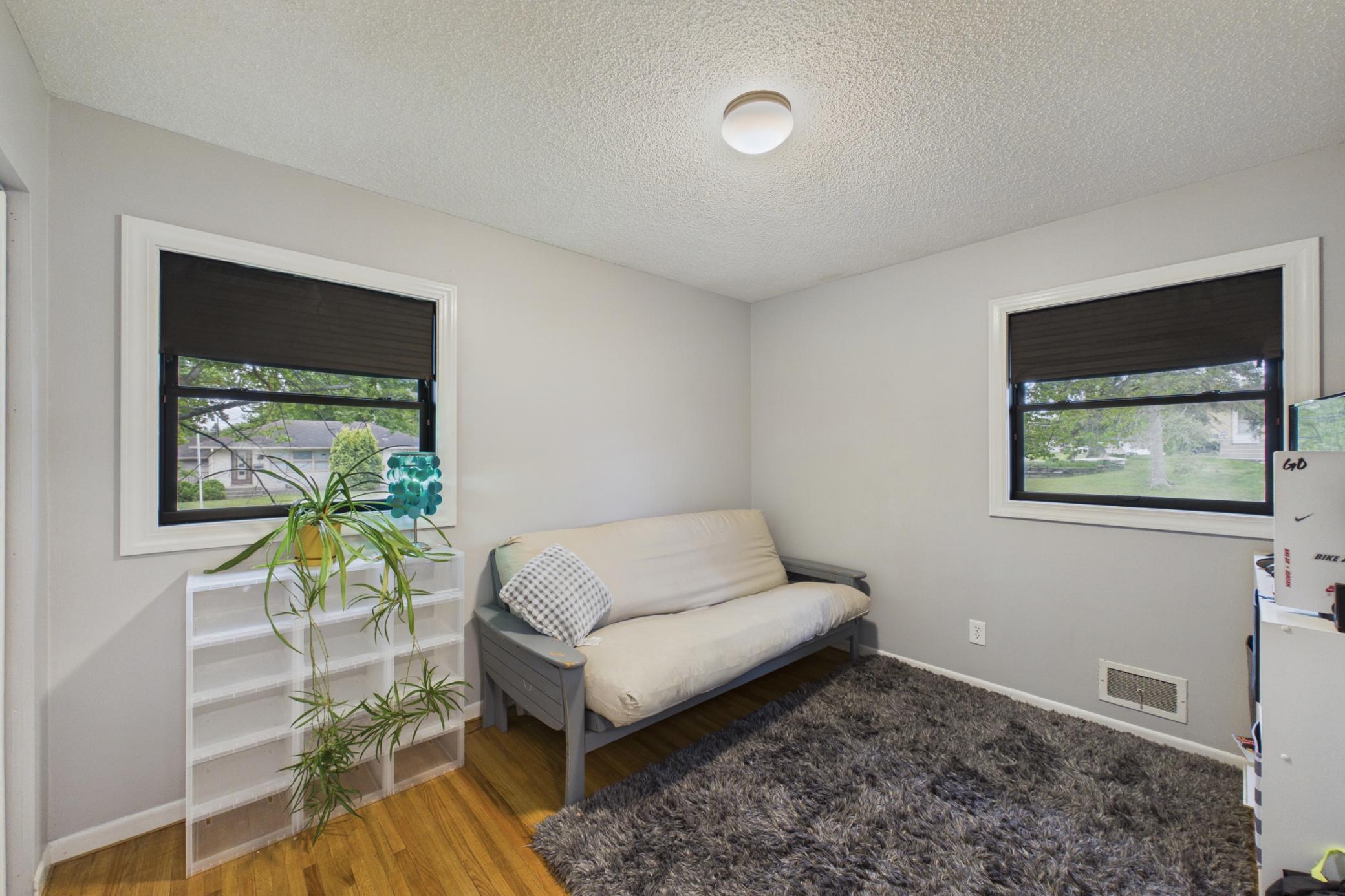 6924 Drew Avenue N Property Photo 11