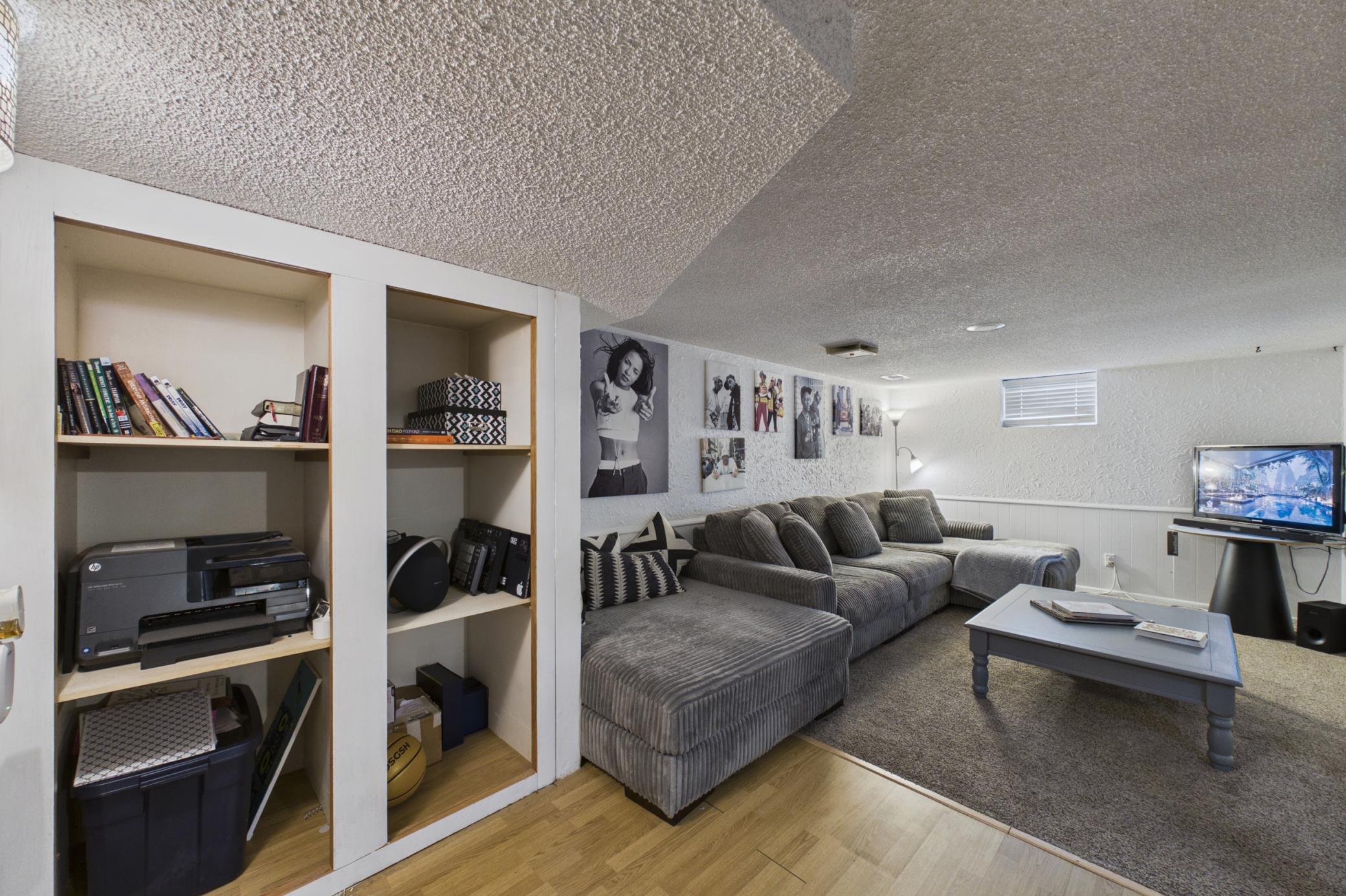 6924 Drew Avenue N Property Photo 15