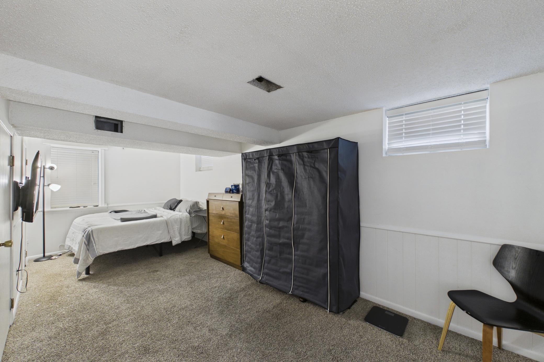 6924 Drew Avenue N Property Photo 17