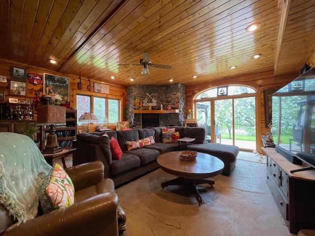 1735 Highway 12 Property Photo 8
