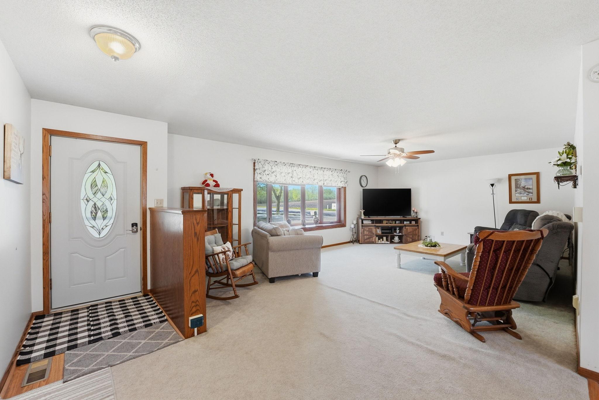 1600 7th Avenue Se Property Photo 6
