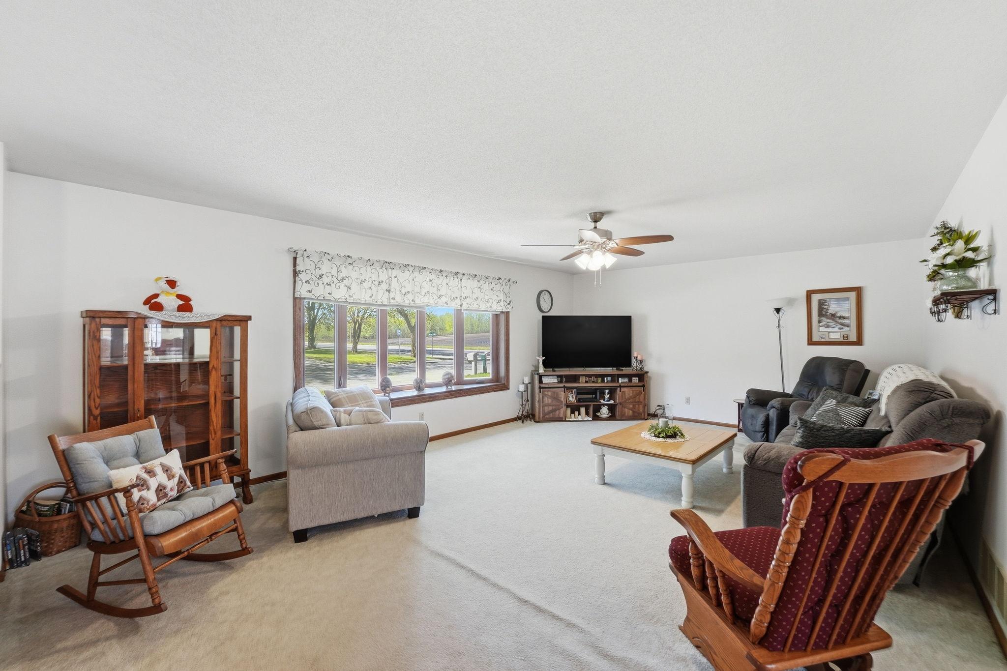 1600 7th Avenue Se Property Photo 8