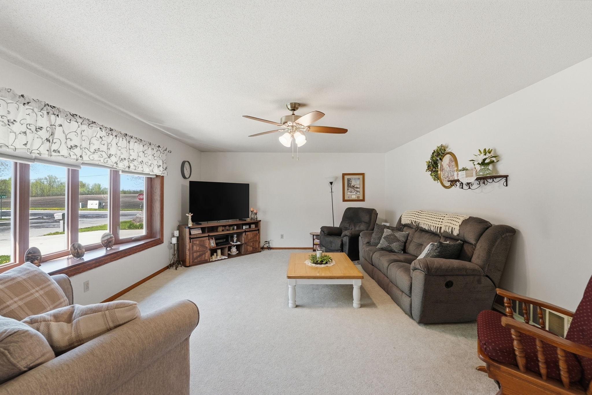 1600 7th Avenue Se Property Photo 9