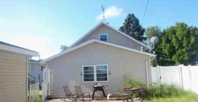 171 3rd Street N Property Photo 2