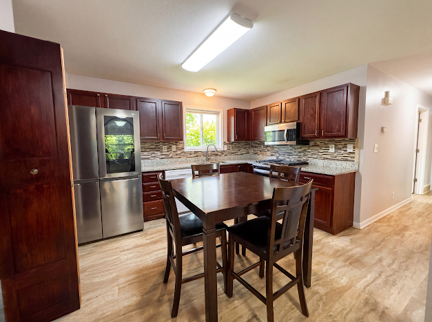 5259 Knox Avenue N Property Photo 8