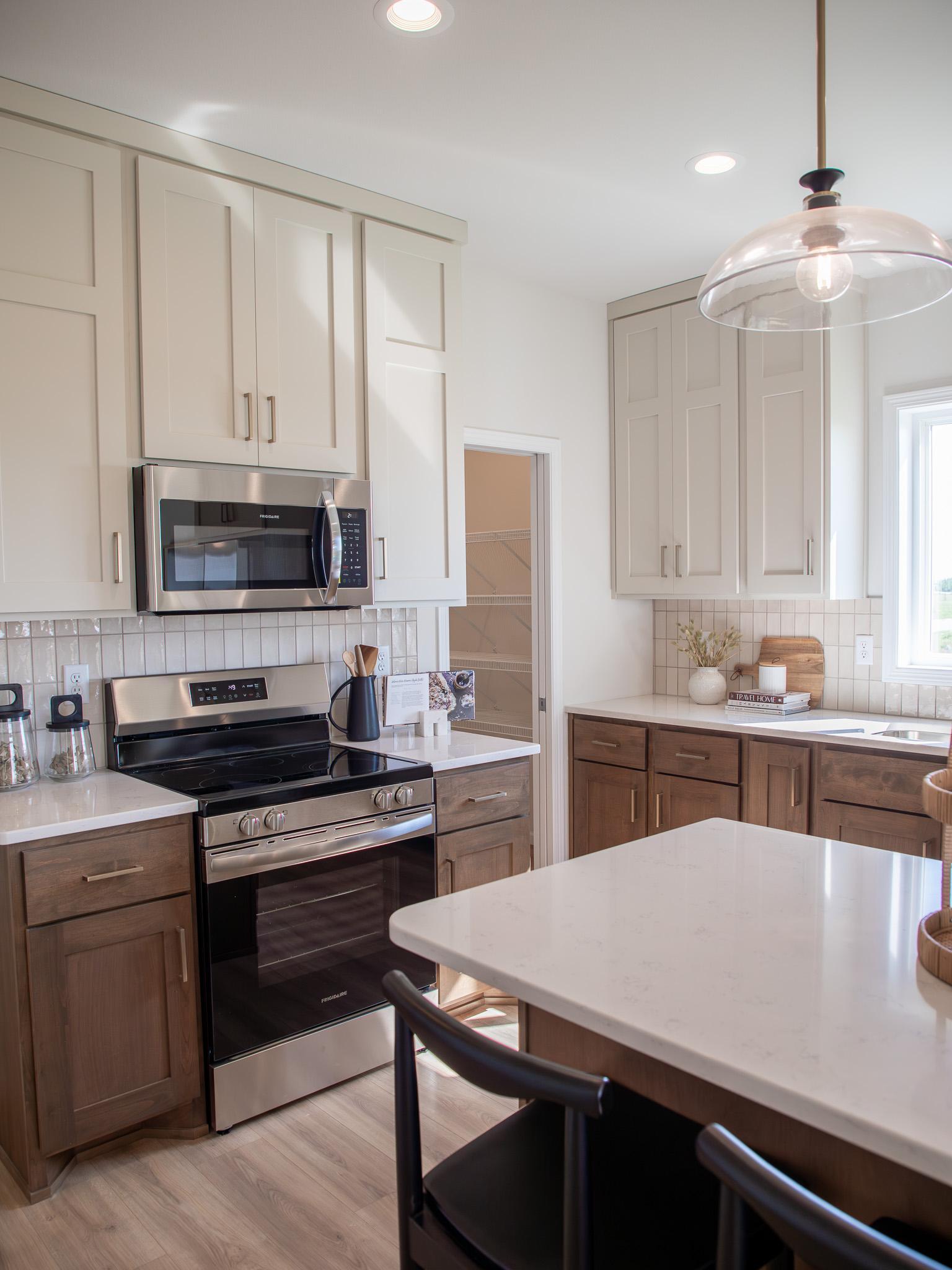 6776 Deer Creek Loop S Property Photo 3