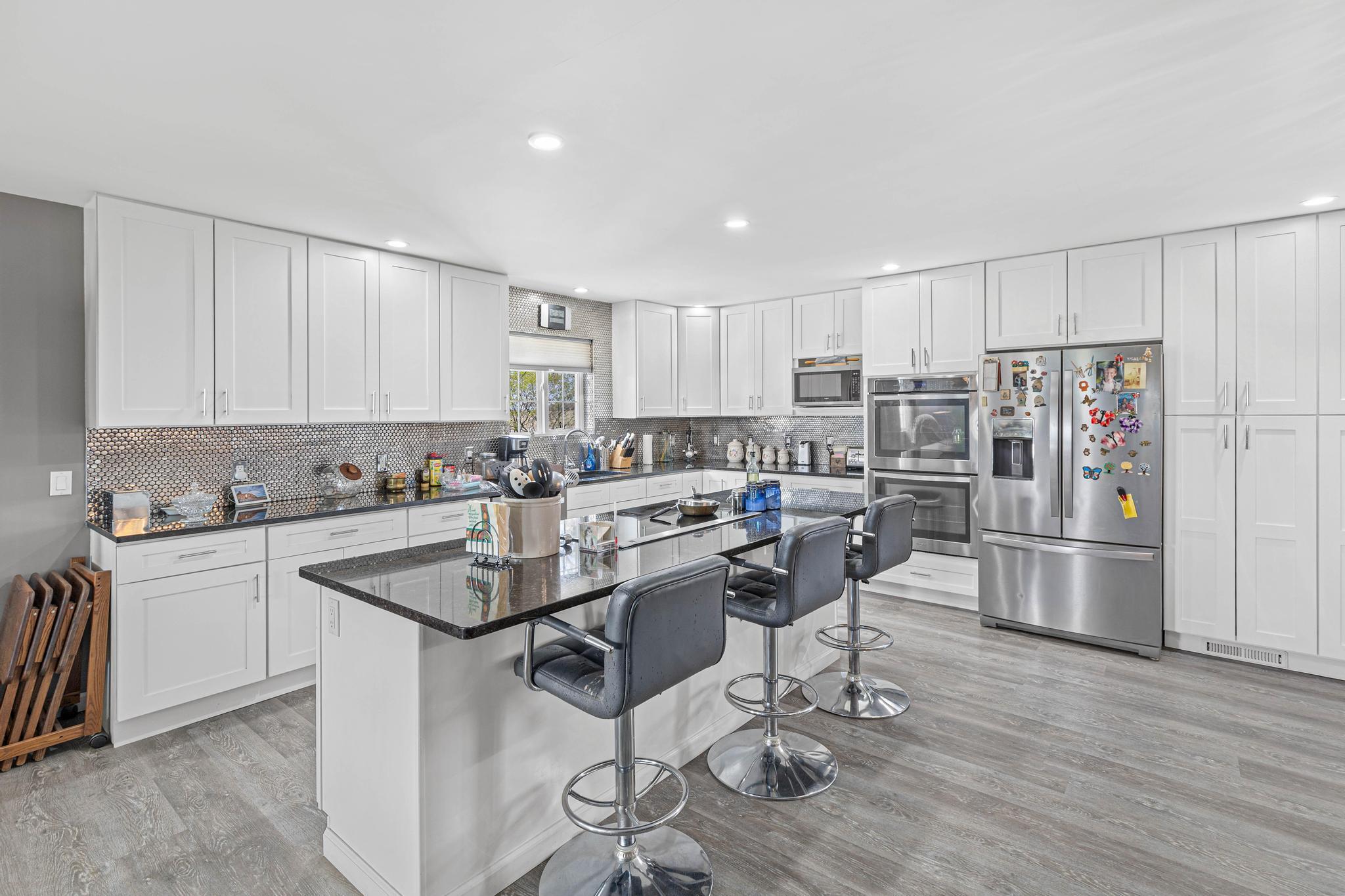 17046 State Highway 99 Property Photo 8
