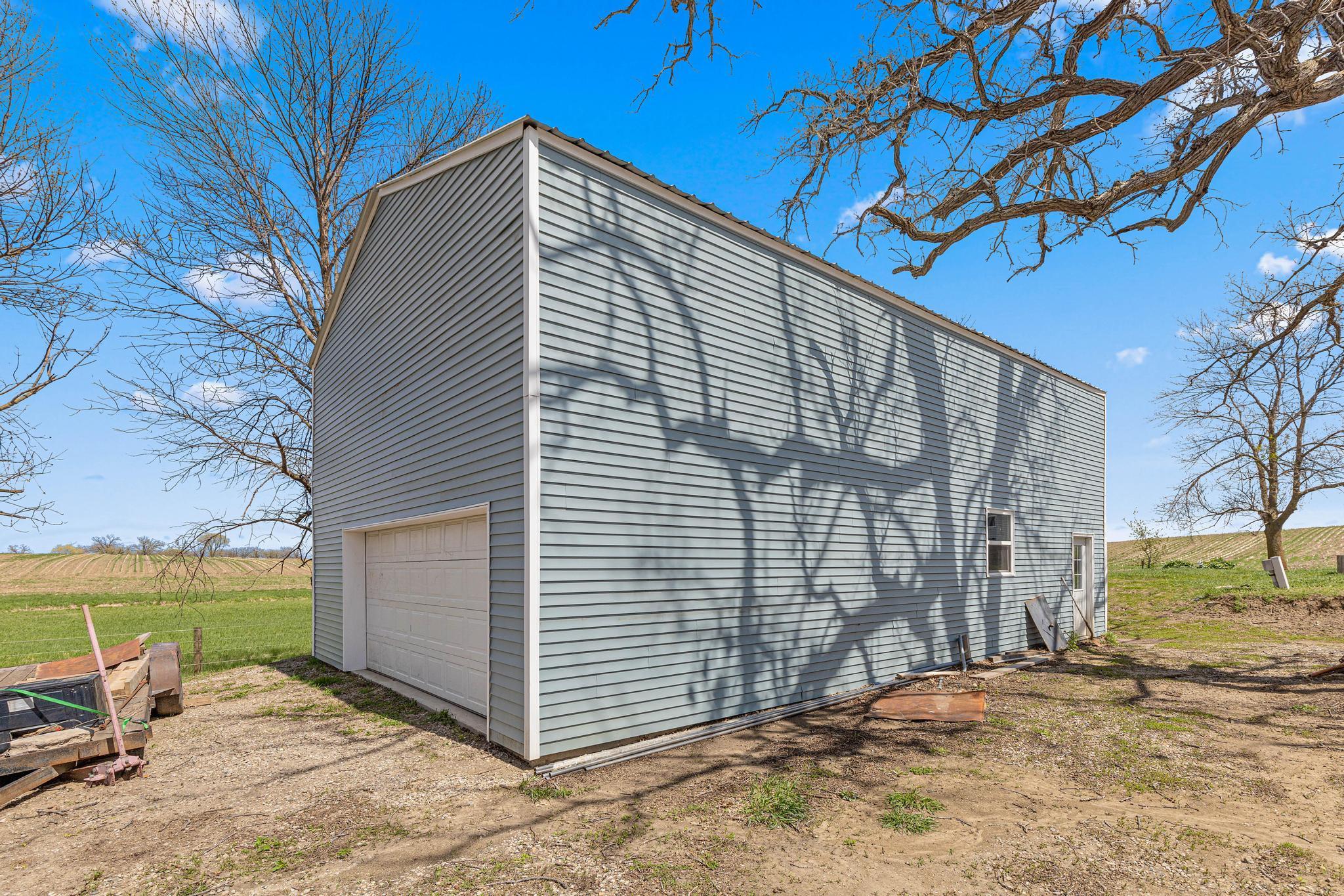17046 State Highway 99 Property Photo 21