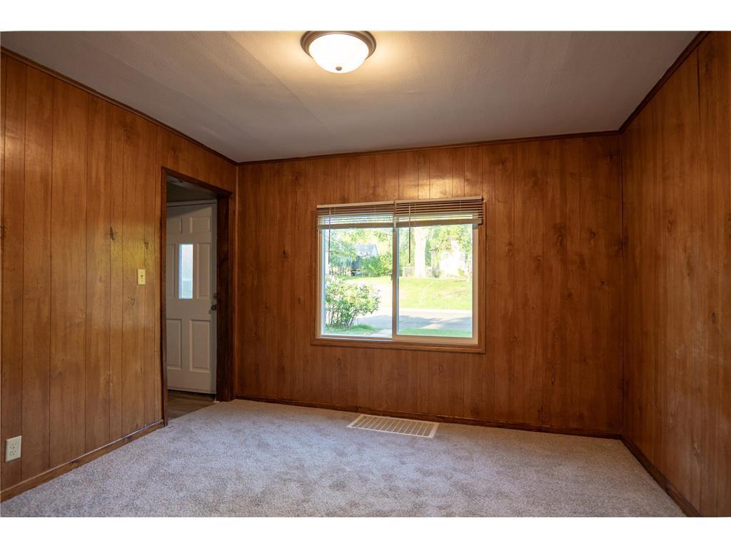 608 7th Ave S Property Photo 3
