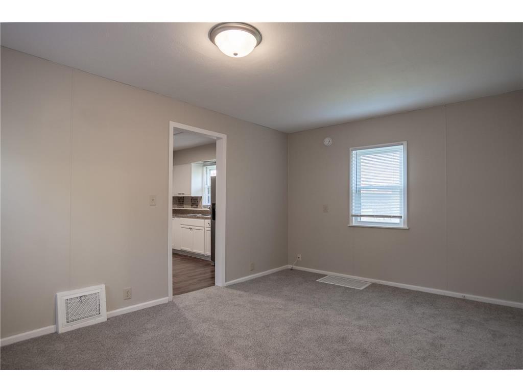 608 7th Ave S Property Photo 5