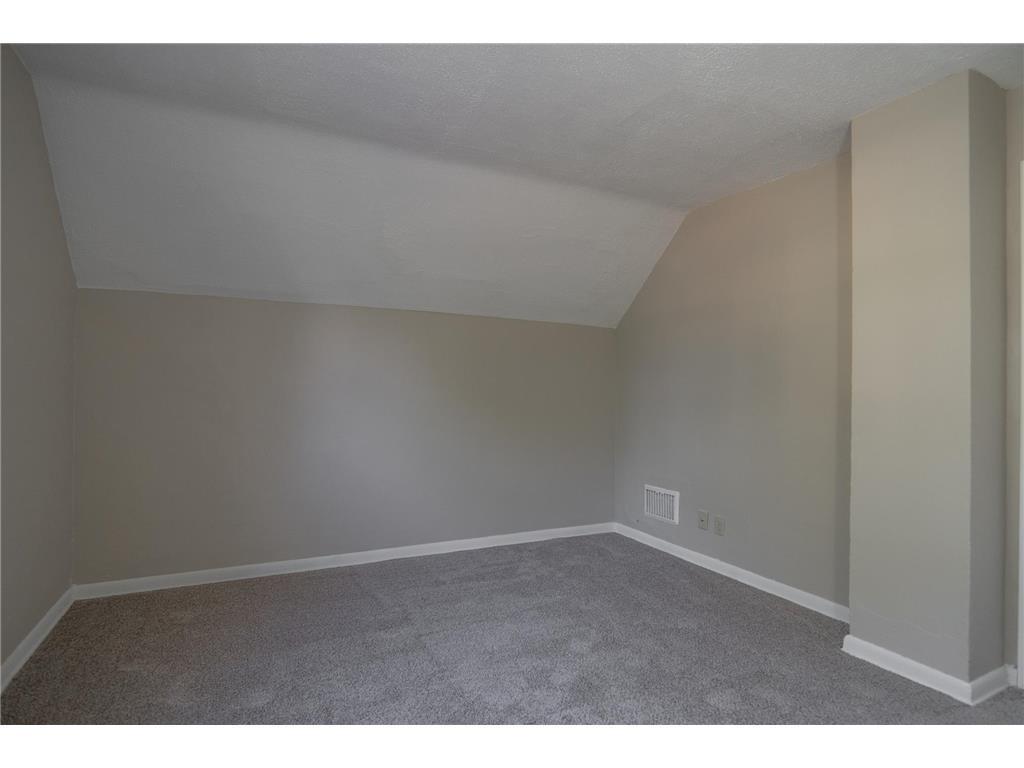 608 7th Ave S Property Photo 11
