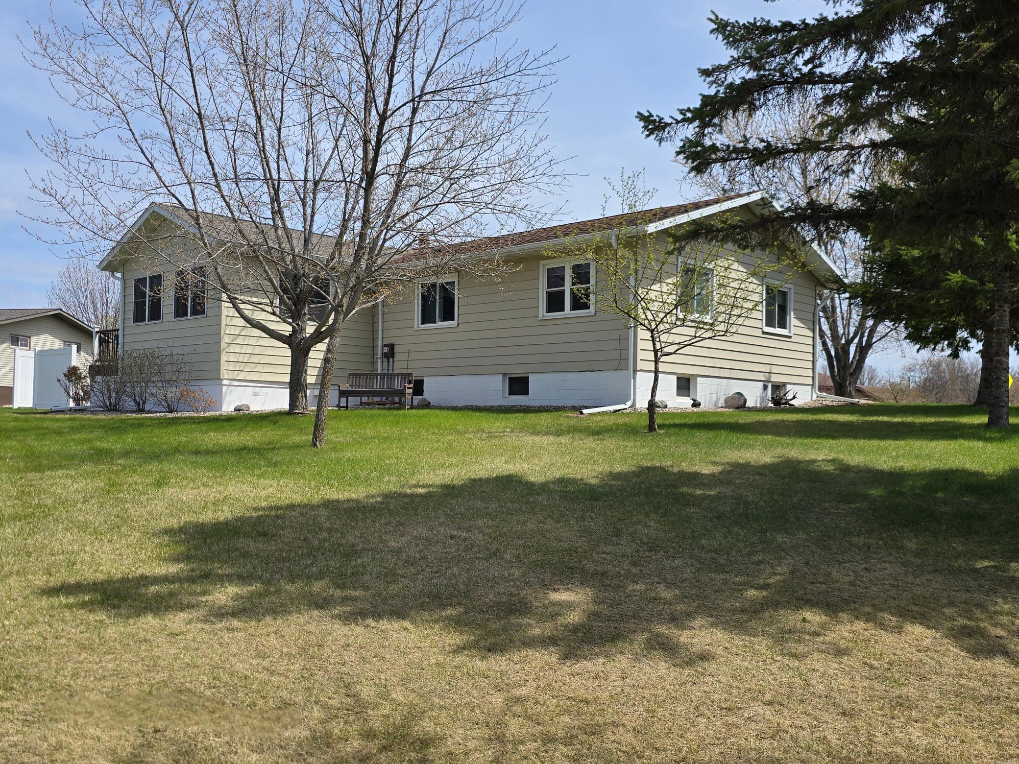 800 Willow Springs Road Property Photo 3