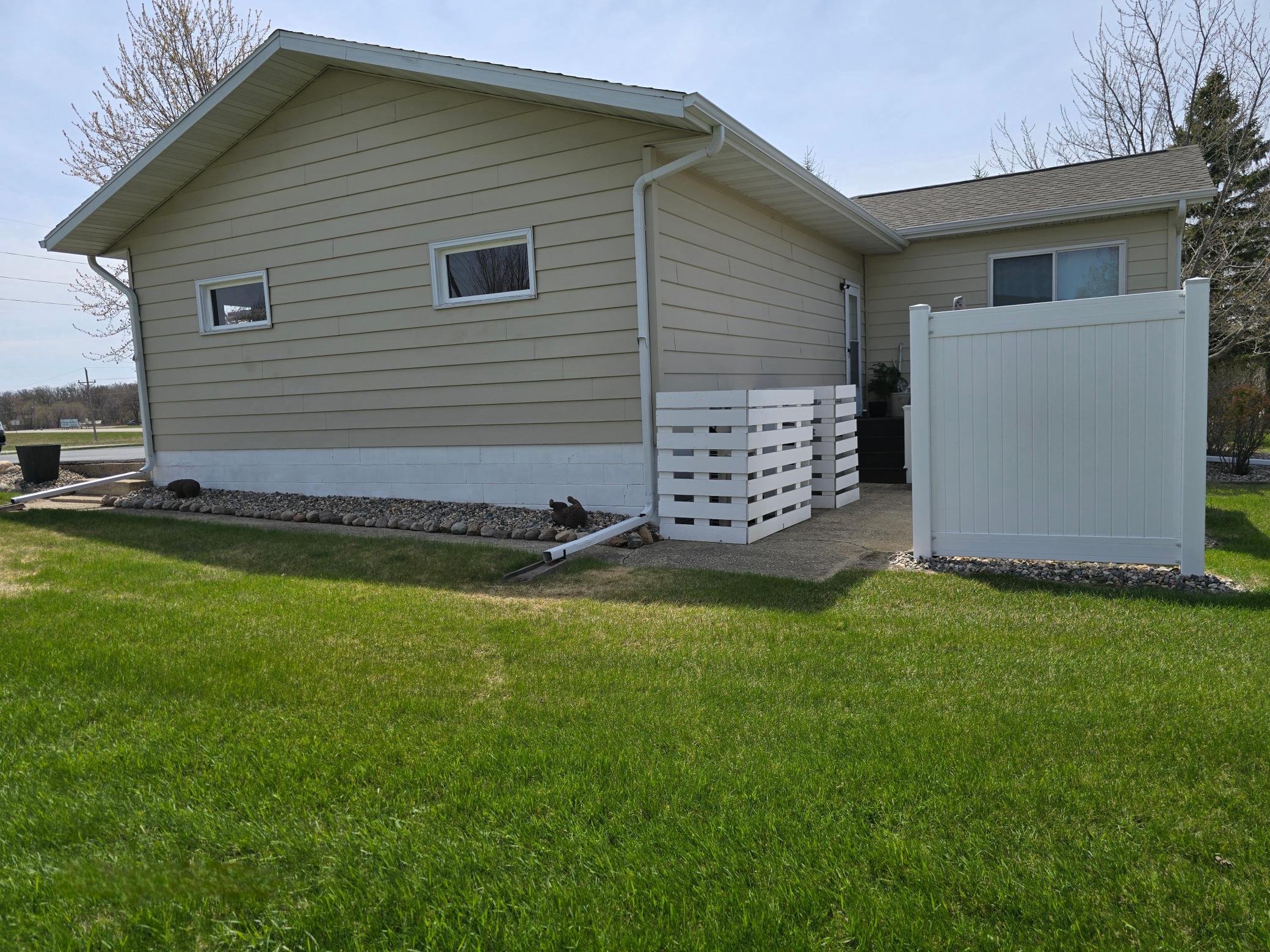 800 Willow Springs Road Property Photo 28