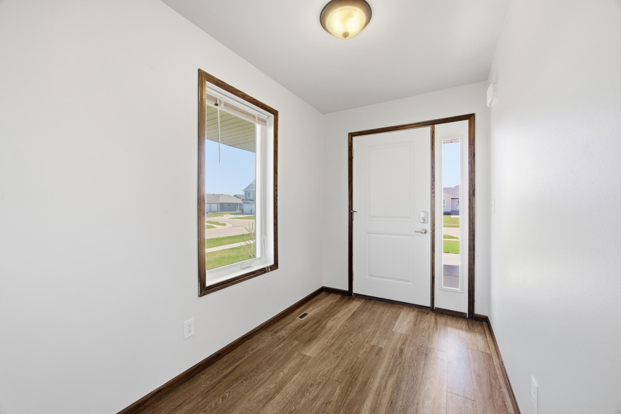 1206 Commander Drive W Property Photo 4