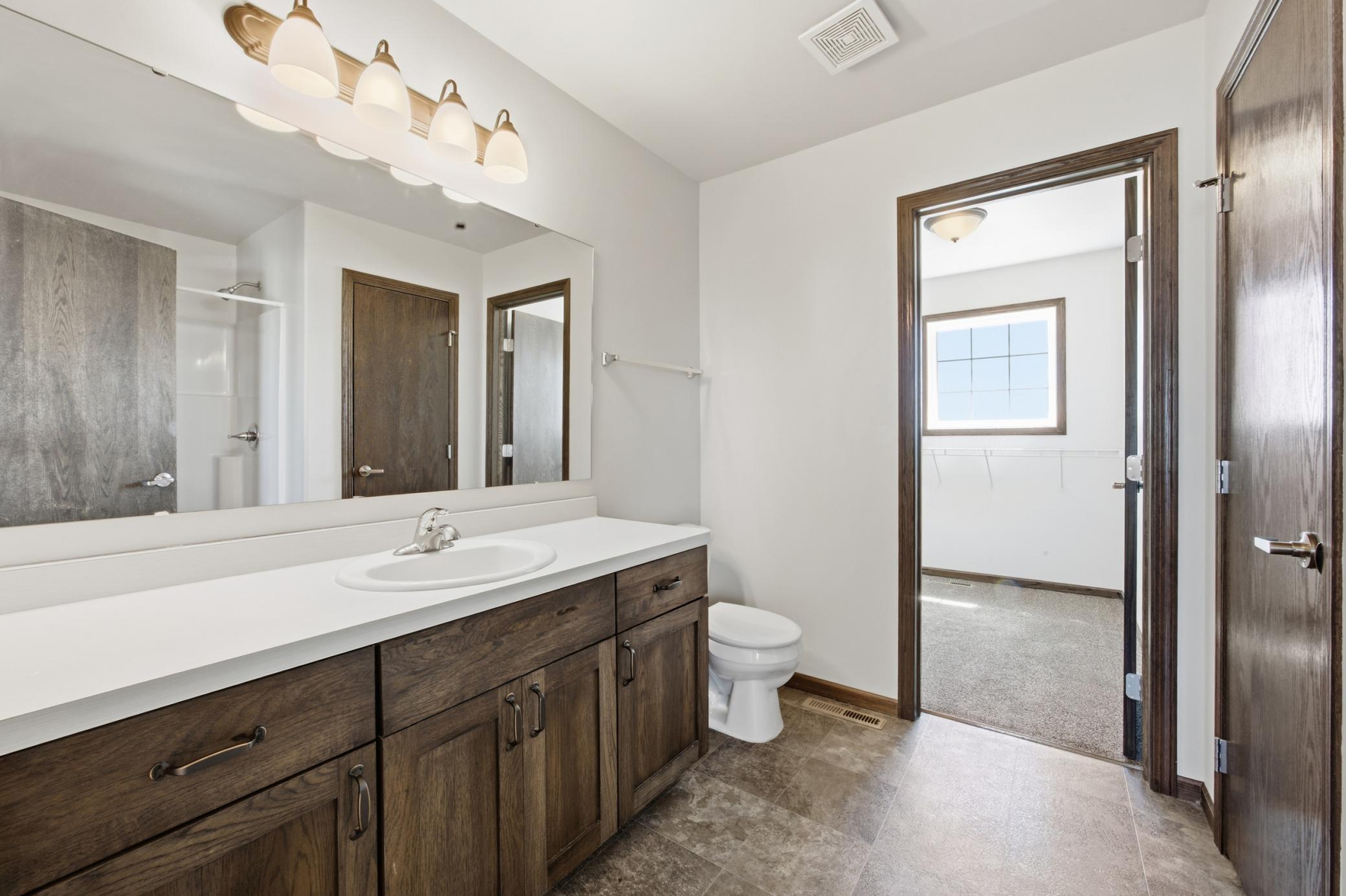 1206 Commander Drive W Property Photo 14