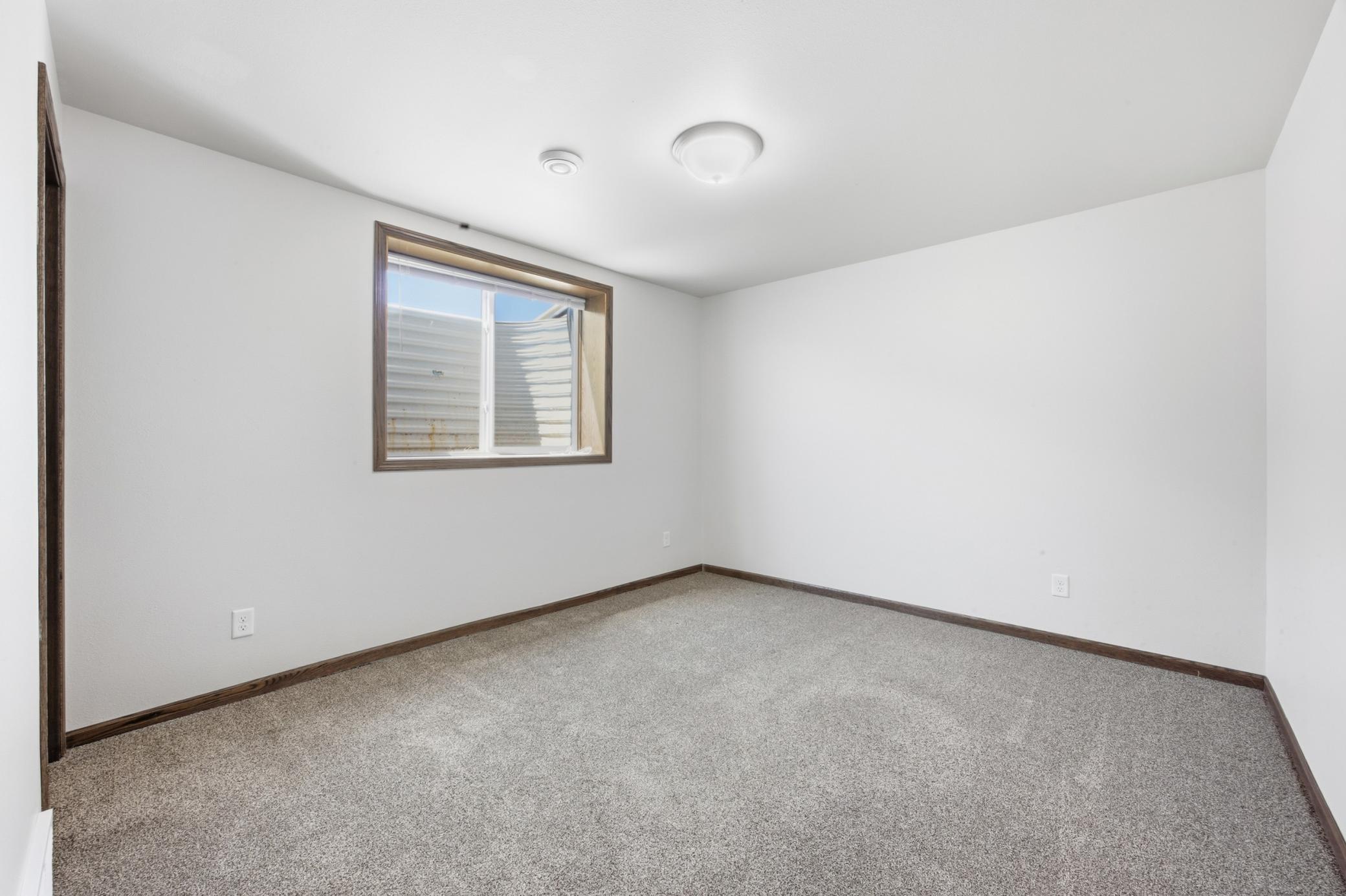 1206 Commander Drive W Property Photo 25