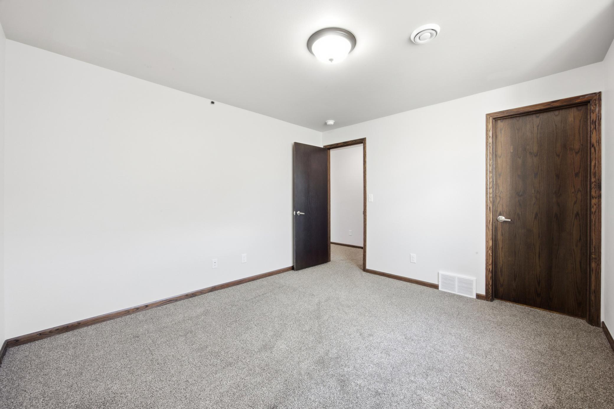 1206 Commander Drive W Property Photo 26