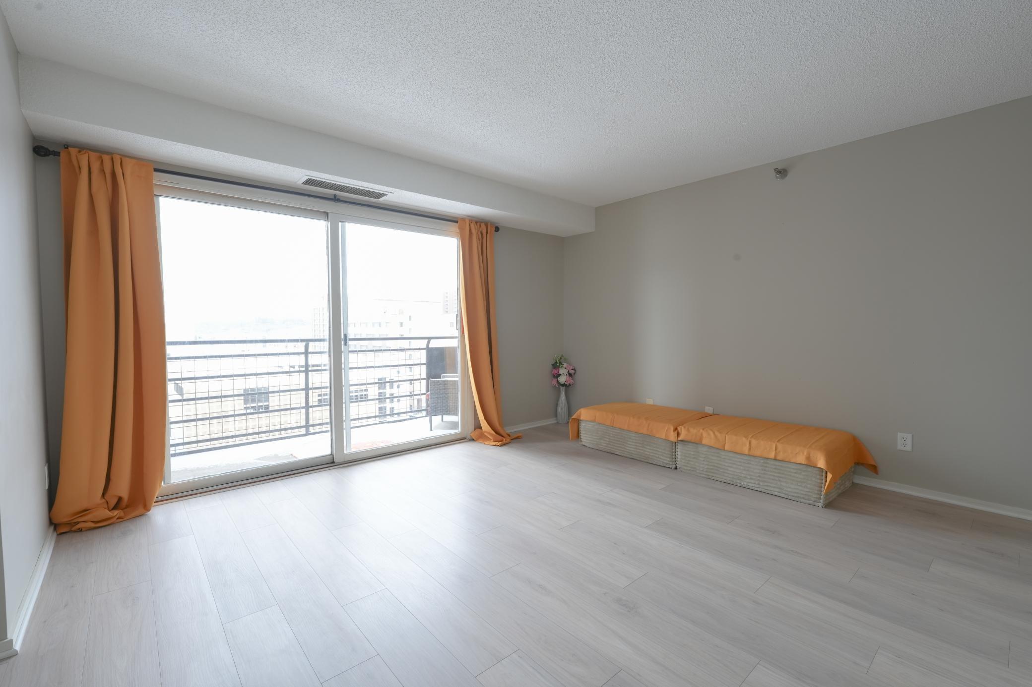 66 9th Street E 1609 Property Photo 6