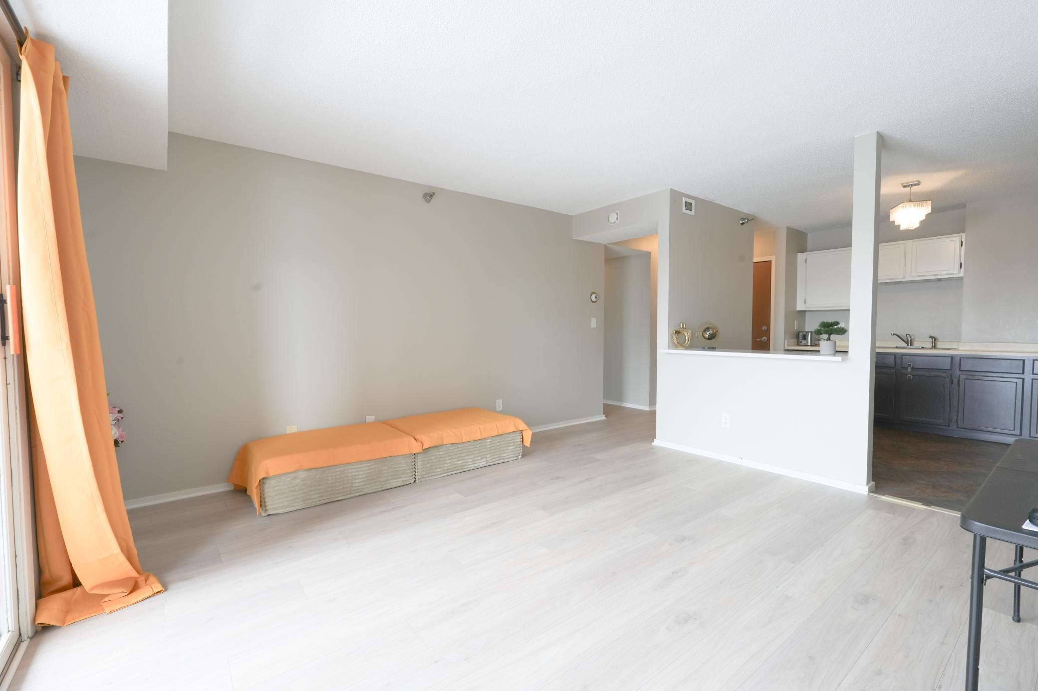66 9th Street E 1609 Property Photo 8