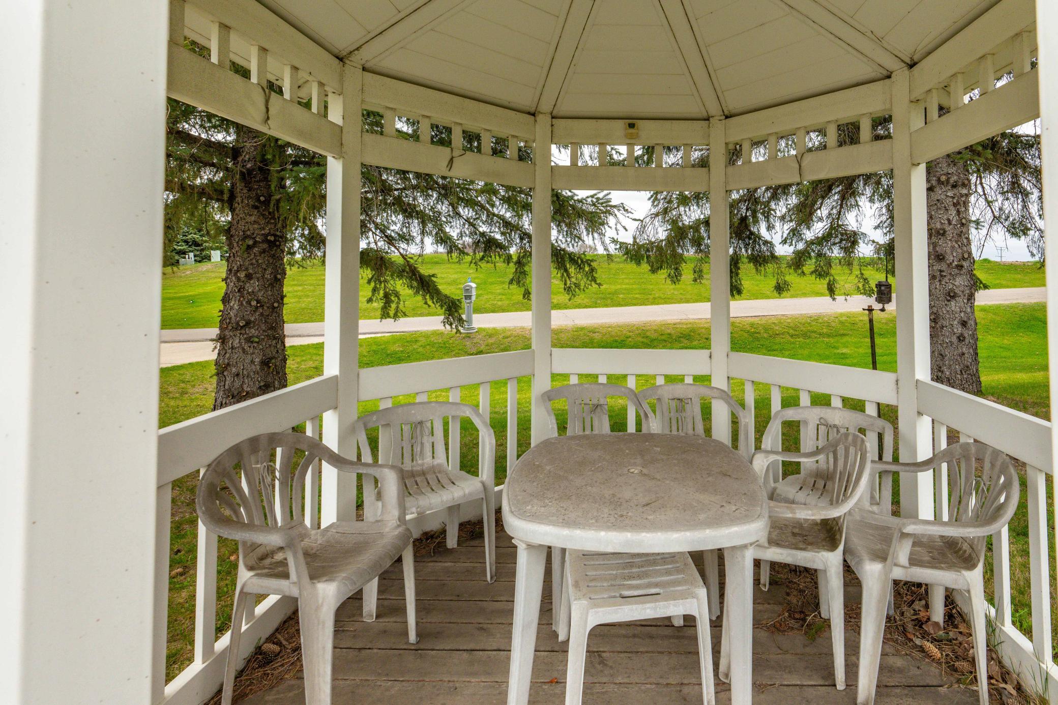 16990 River Oaks Boulevard Property Photo 8