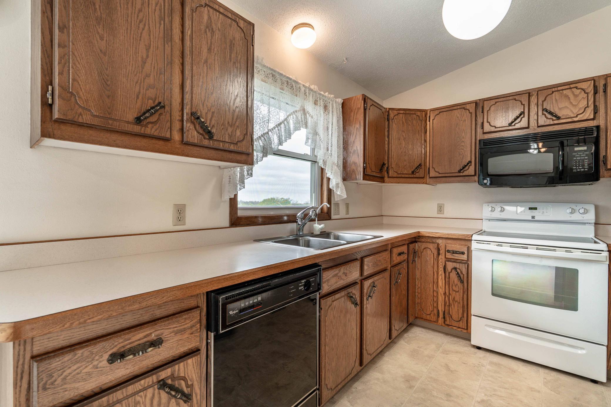 16990 River Oaks Boulevard Property Photo 37
