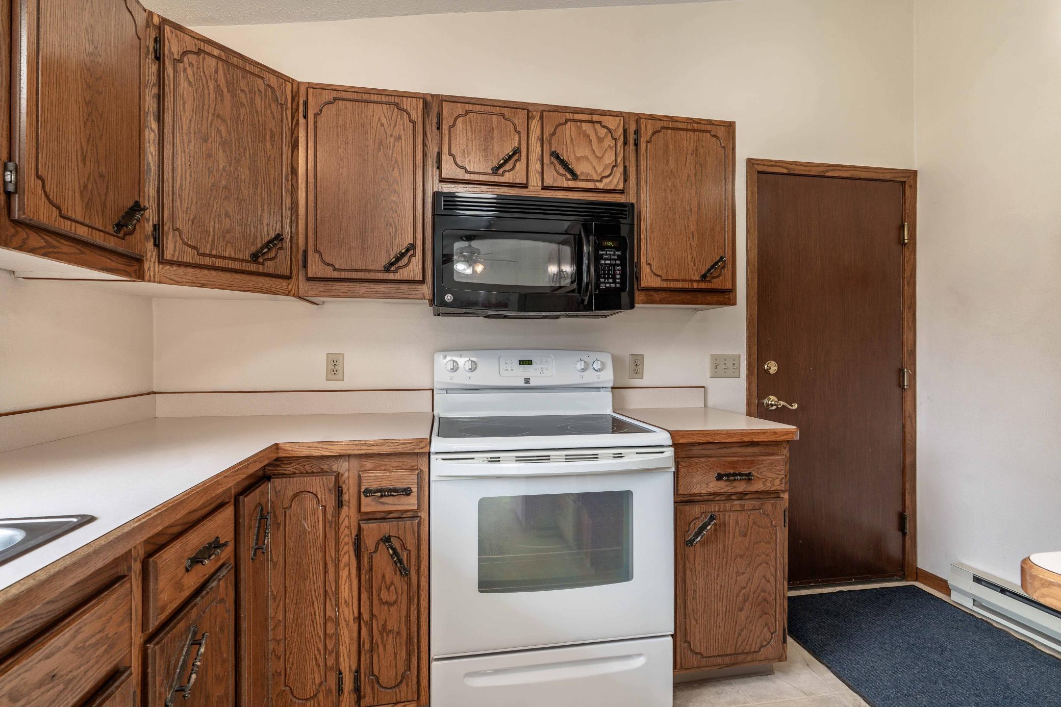 16990 River Oaks Boulevard Property Photo 38