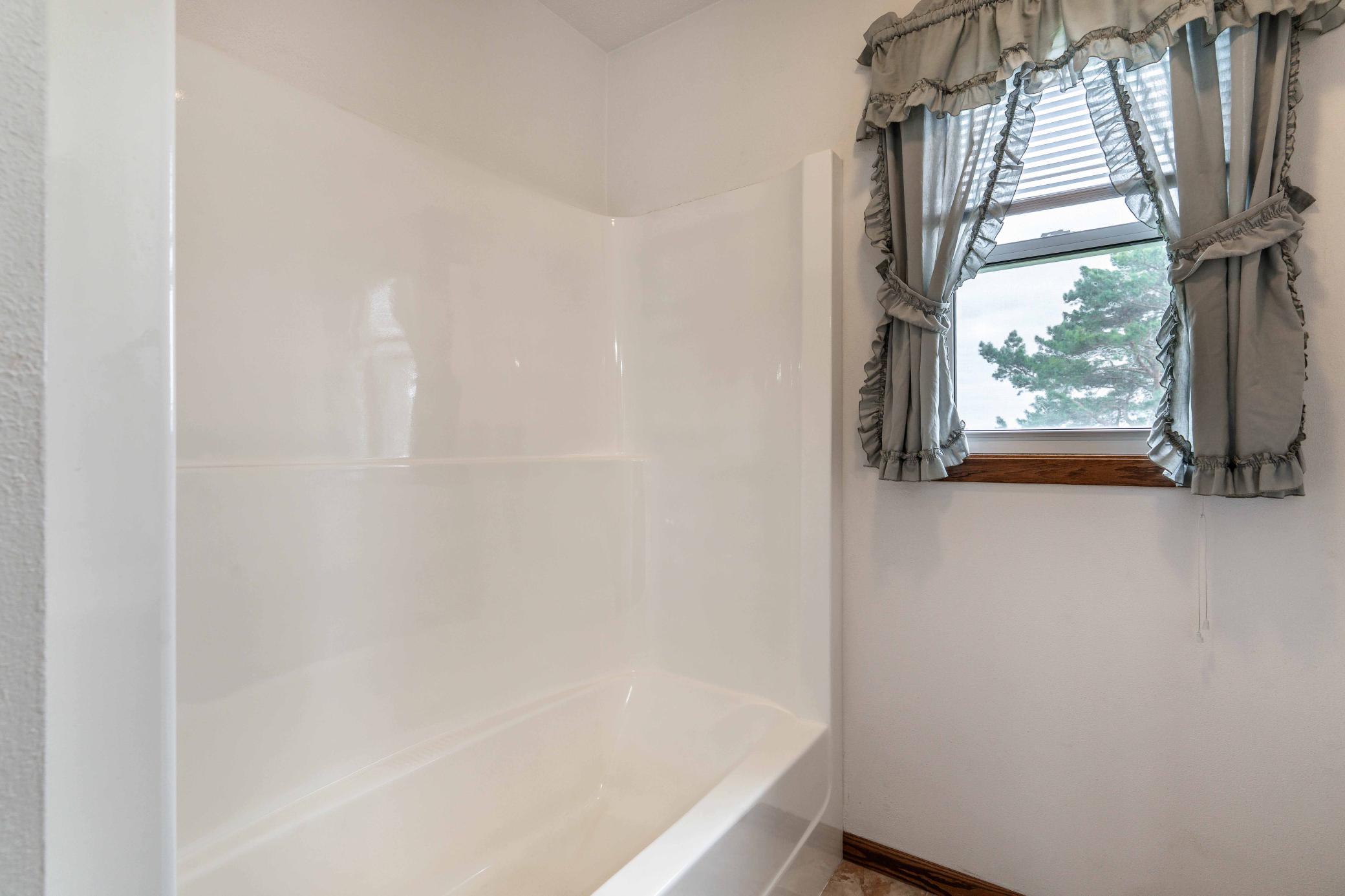 16990 River Oaks Boulevard Property Photo 45