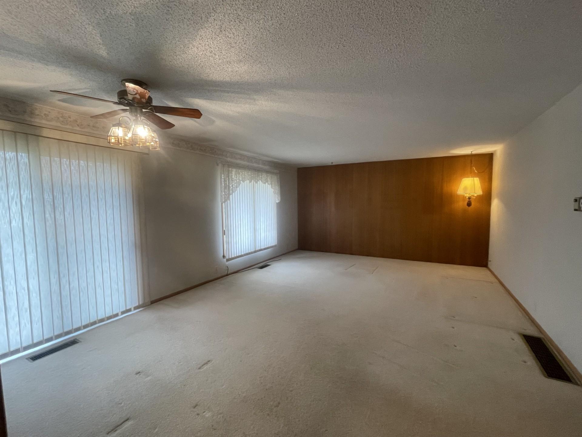 775 2nd Street E Property Photo 5