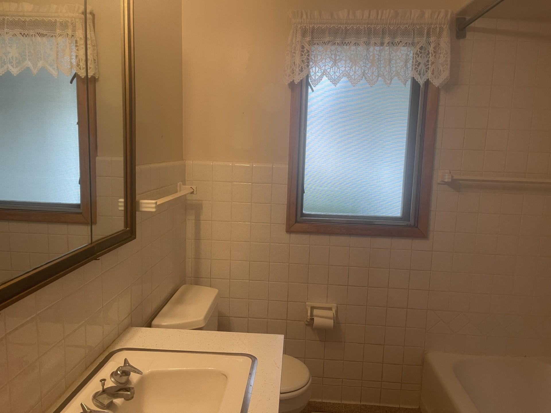 775 2nd Street E Property Photo 8