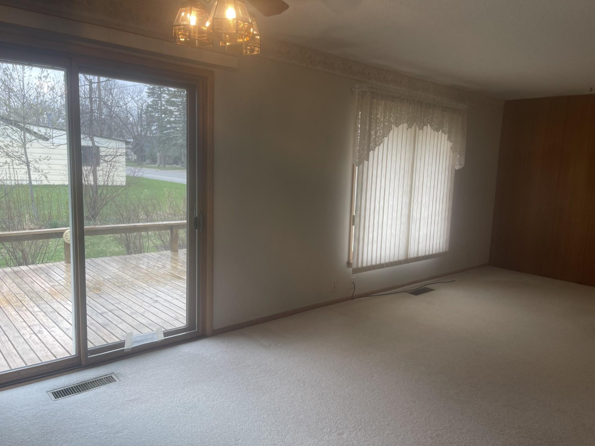775 2nd Street E Property Photo 9
