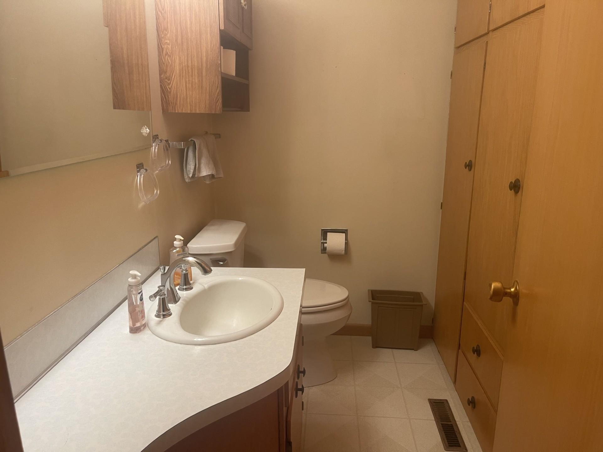 775 2nd Street E Property Photo 11