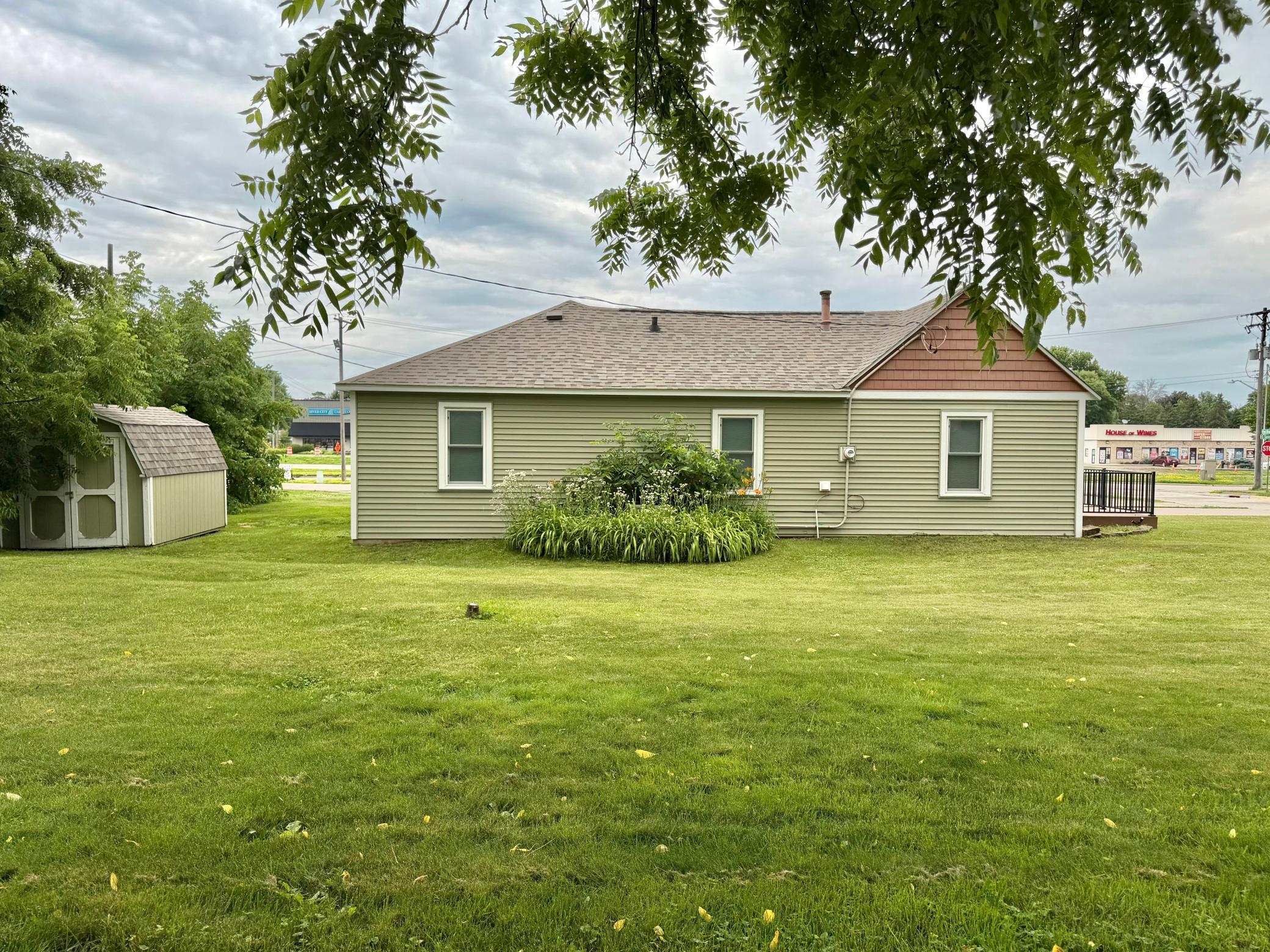 110 Red Wing Avenue S Property Photo 1