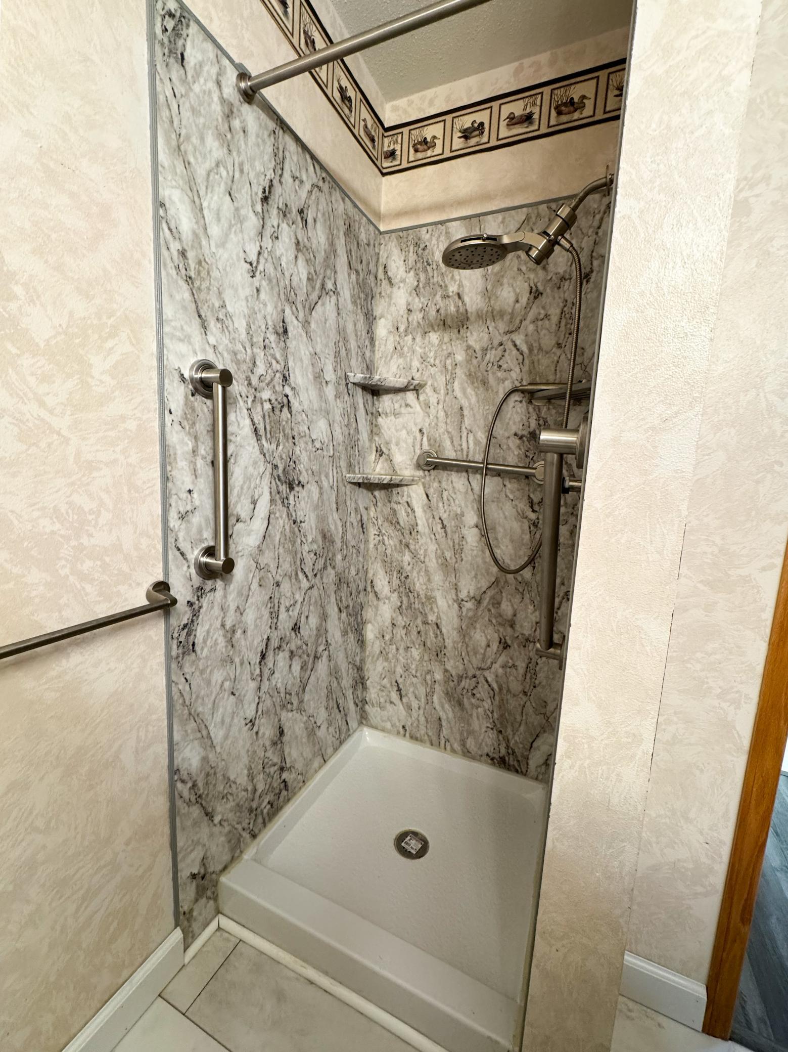 160 Cardinal Lane Property Photo 10