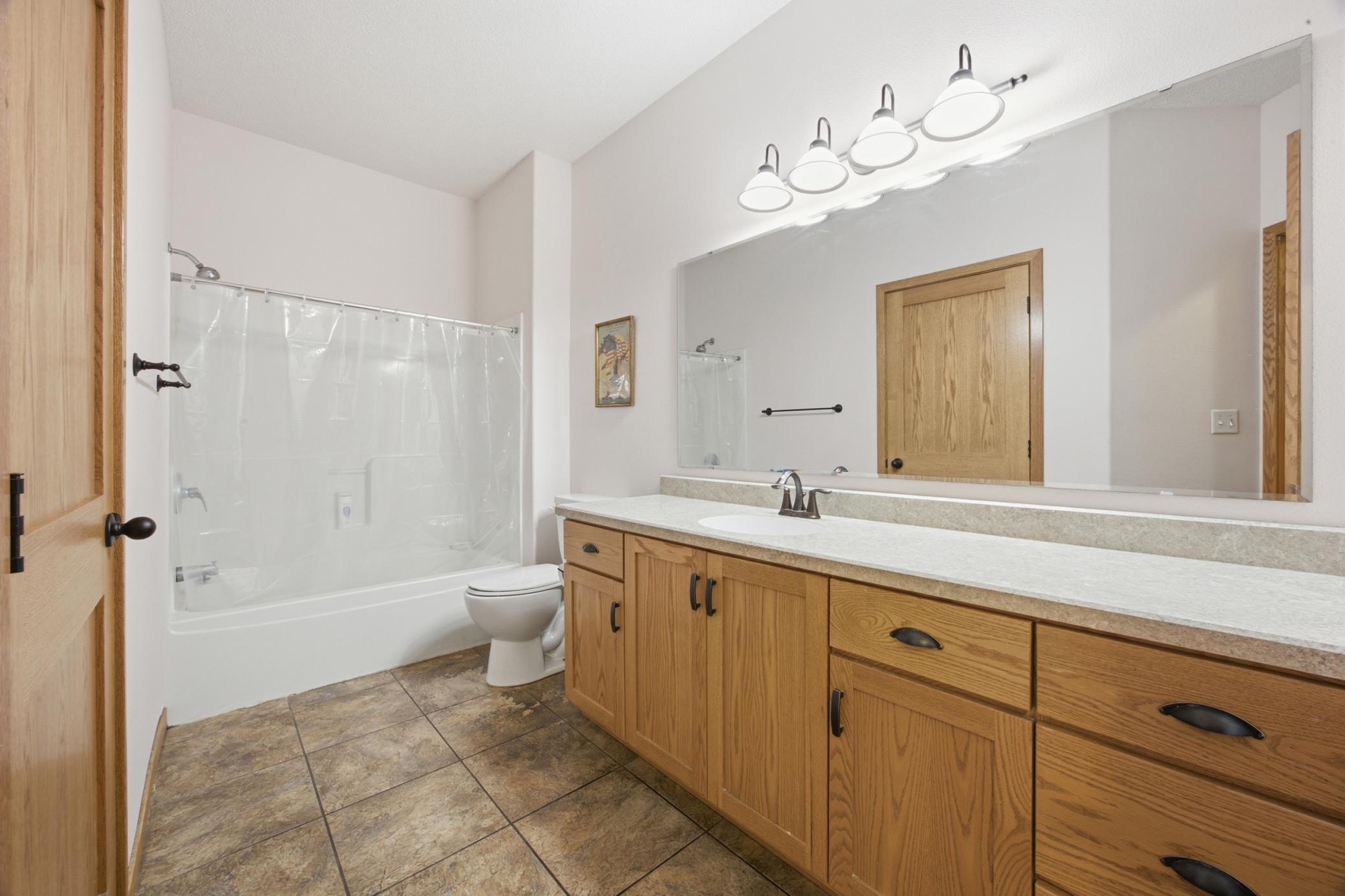 203 6th Street S 101 Property Photo 18