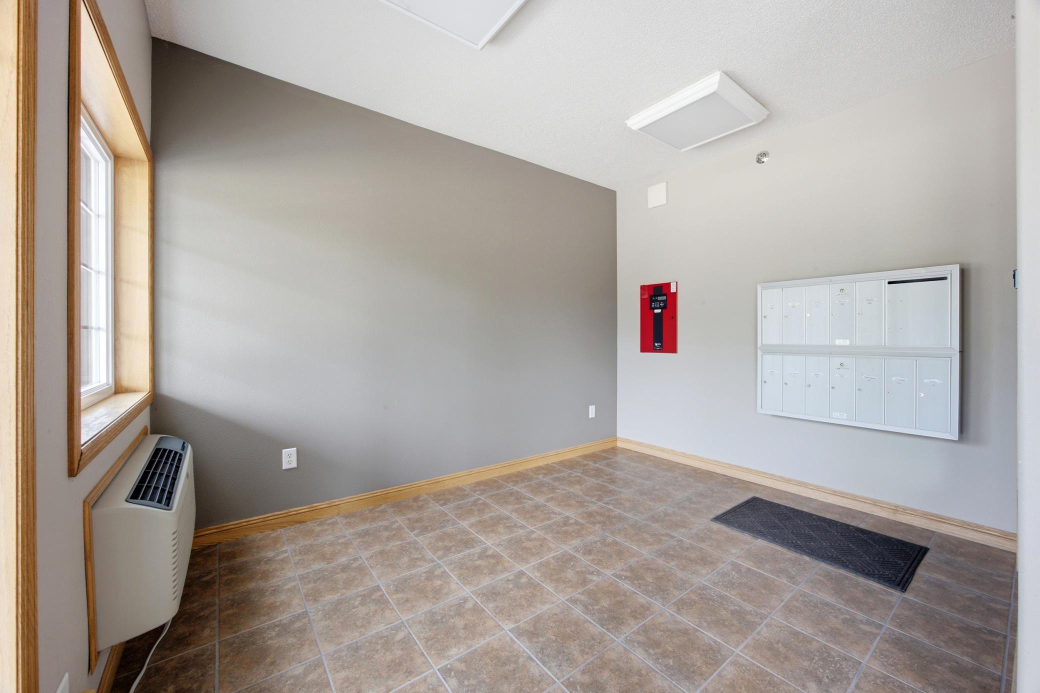 203 6th Street S 101 Property Photo 27