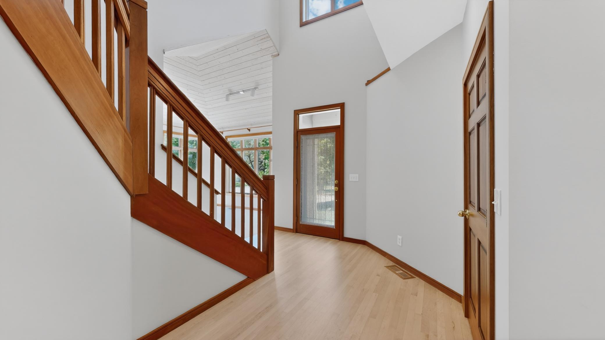 1052 Foxcroft Circle Sw Property Photo 4