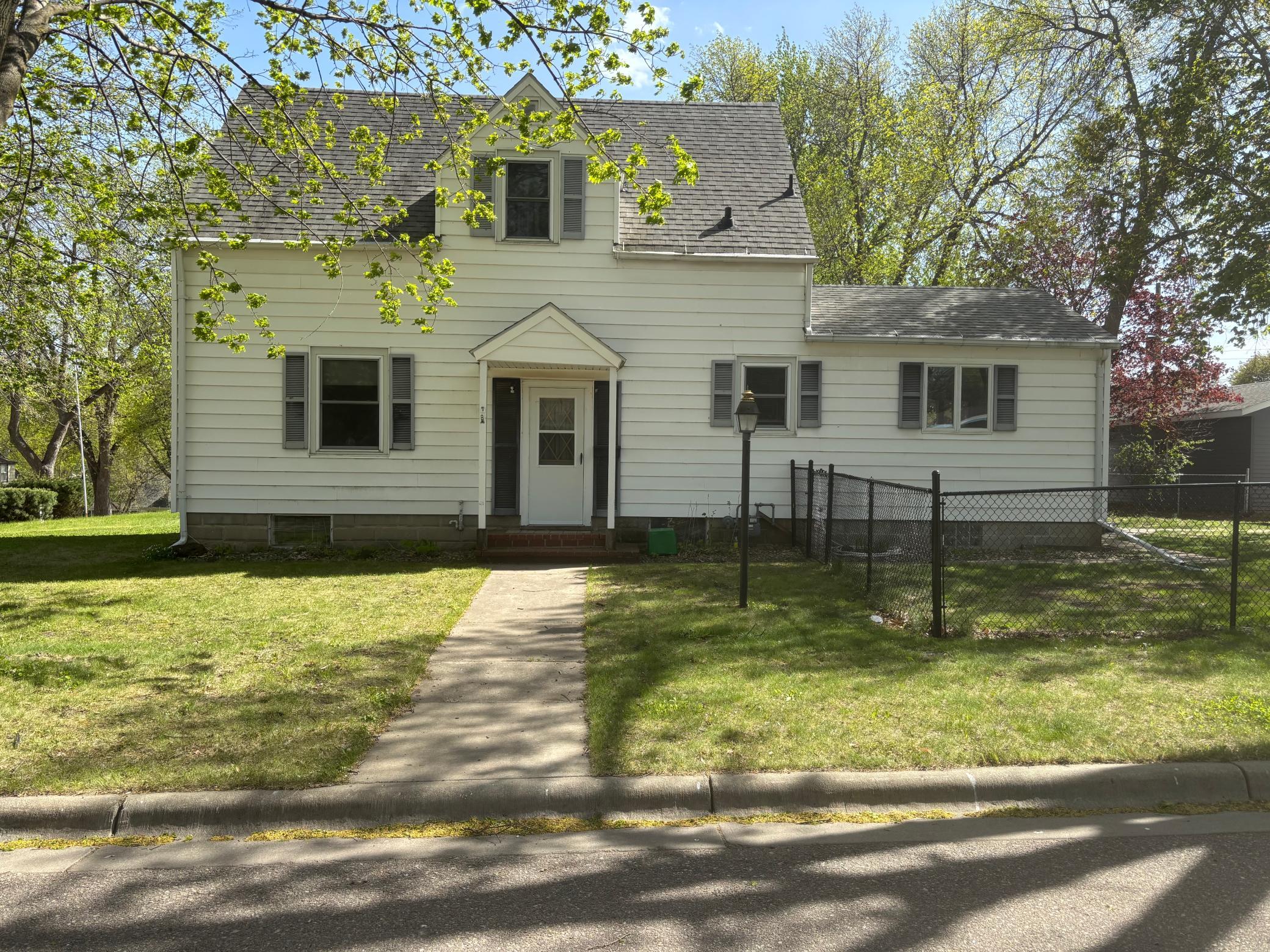 121 N 10th Street Property Photo 1